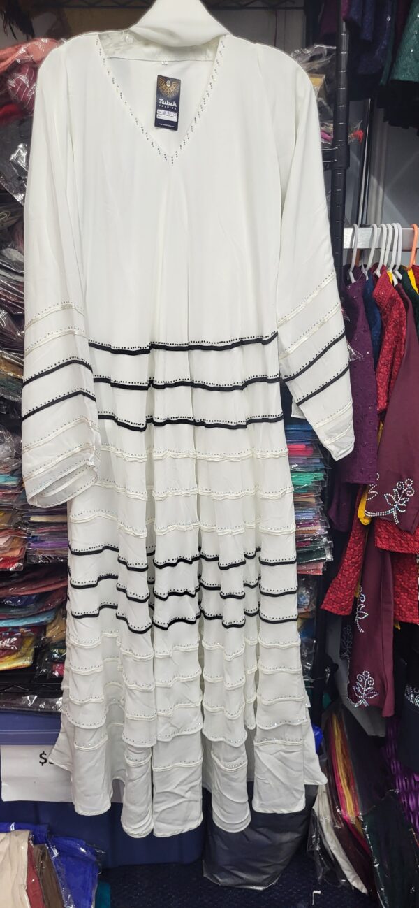 Woman Abaya (Size: Large) - Image 3