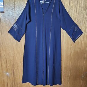 Woman Abaya- Lenght:51.  Chest: 20. Sleeves : 24